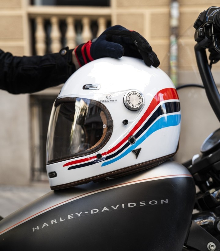 Capacete integral By City Roadster III Swan