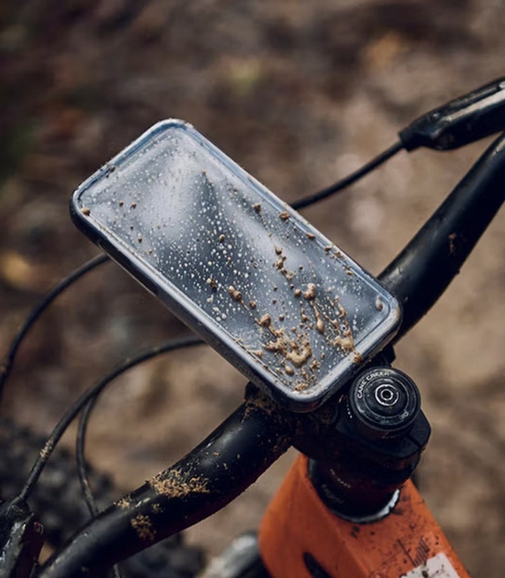 Quad Lock MAG Poncho Waterproof Cover for Google Pixel 7