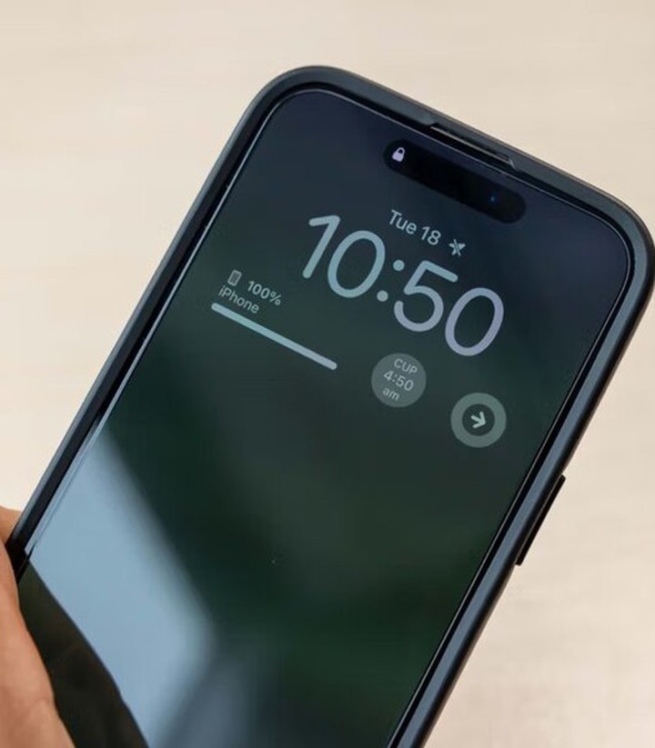 Protetor de ecrã em vidro temperado Quad Lock para iPhone 17