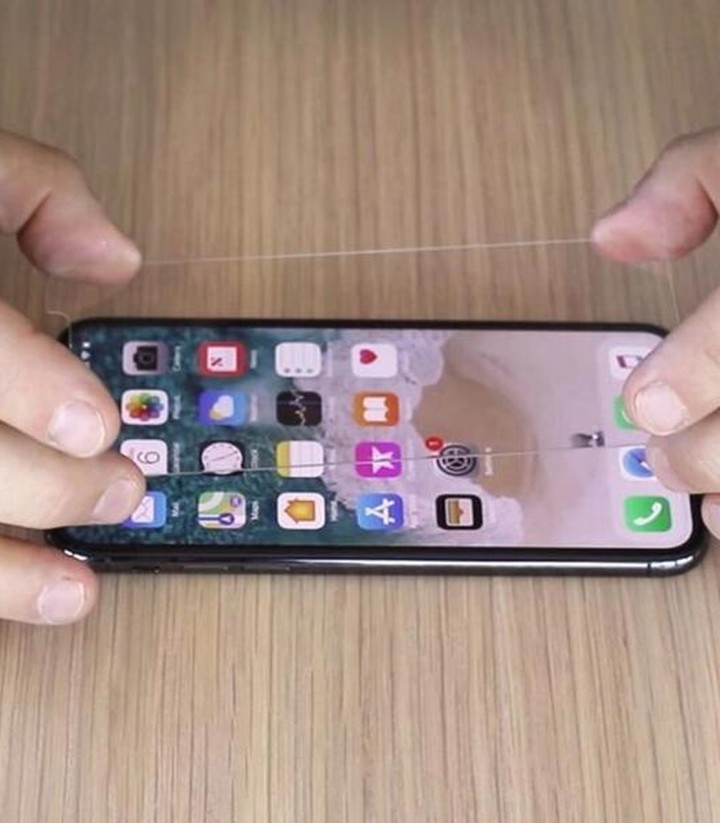 Protetor de ecrã em vidro temperado Quad Lock para iPhone 14