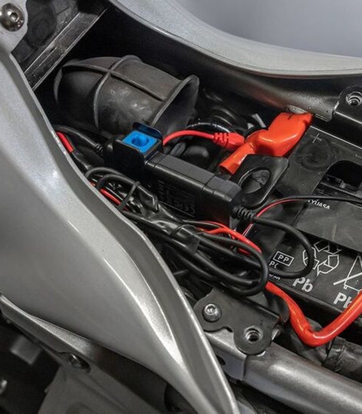 Adattatore impermeabile da 12 V a USB Quad Lock