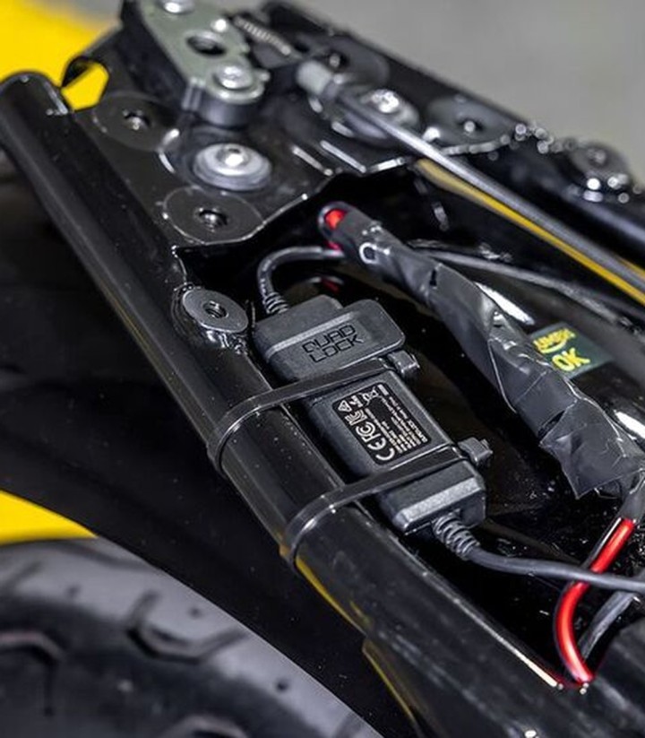 Adattatore impermeabile da 12 V a USB Quad Lock