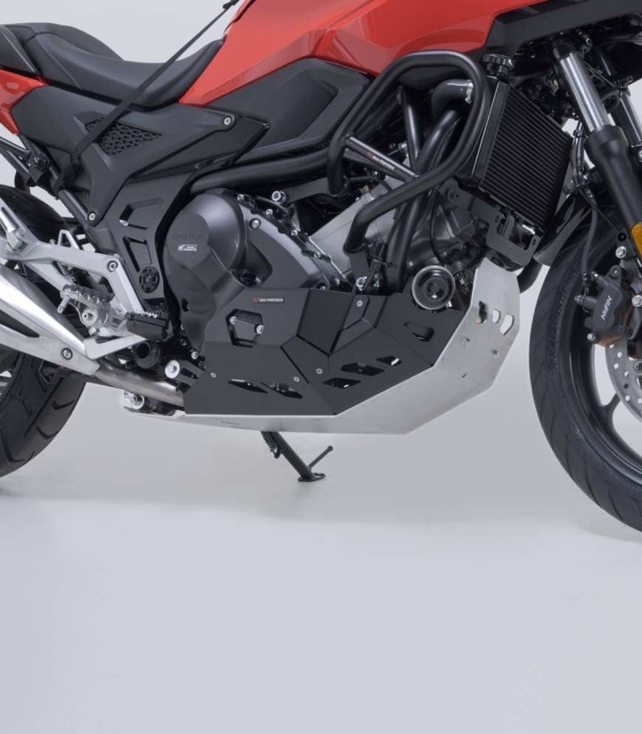 Protector de Cárter SW-MOTECH Negro y Plateado Honda NC700S/X (11-14), NC750S (14-16), NC750X (14-15), NC750XD (14-24) MSS.01.15