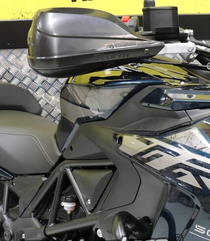 Kit de montage de protège-mains Barkbusters pour Benelli TRK 502 (20-25) / X (20-26)