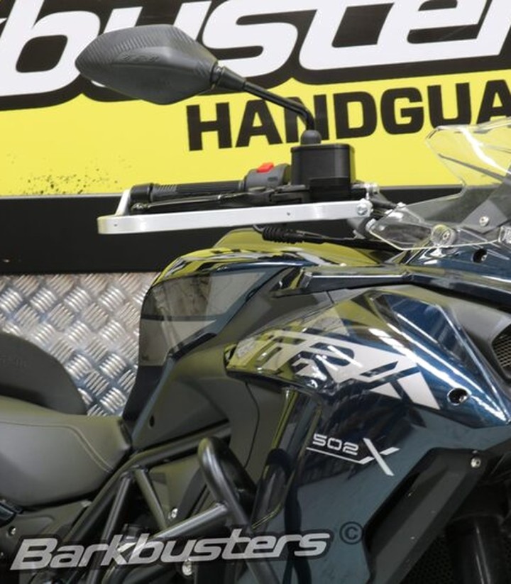 Kit de montage de protège-mains Barkbusters pour Benelli TRK 502 (20-25) / X (20-26)