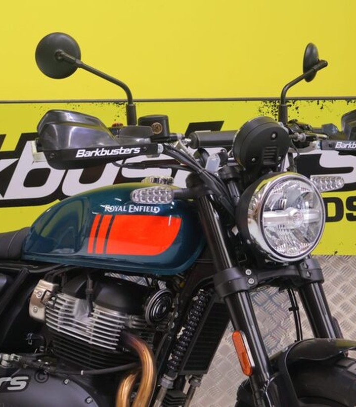Kit de montage de protège-mains Barkbusters pour Royal Enfield Bear 650 (25-26)