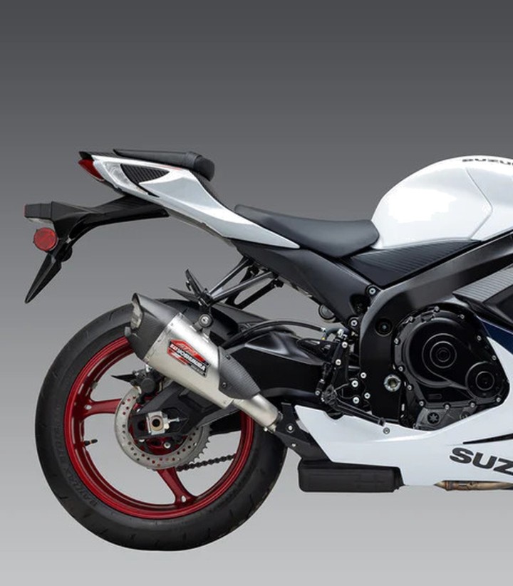 Escape Yoshimura AT2 Acero con punta de carbono para Suzuki GSX-R 600 (11-19), GSX-R 750 (11-19) 11750bp521