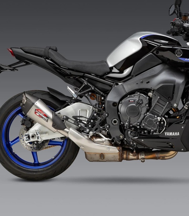 Yoshimura AT2 Exhaust Stainless with Carbon End Cap for Yamaha MT 10 (22-24) 13101bp520
