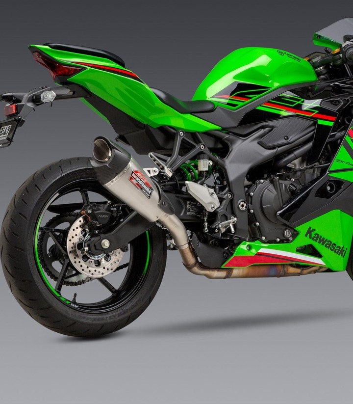 Yoshimura AT2 Exhaust Stainless with Carbon End Cap for Kawasaki ZX 4 R (23-26) 14720bp520