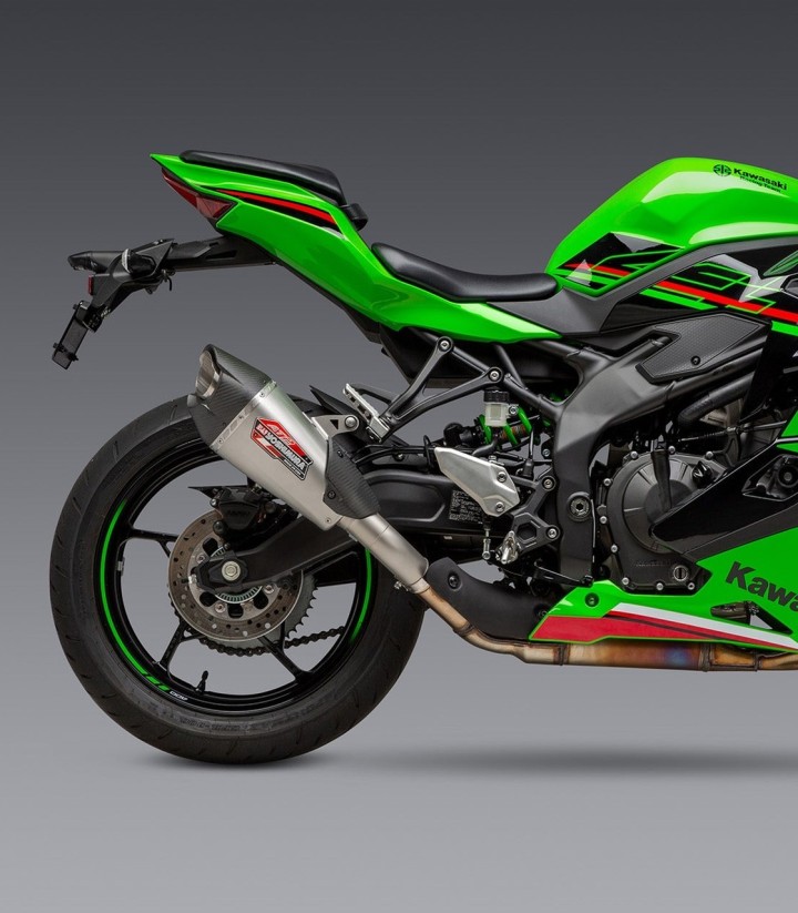 Yoshimura AT2 Exhaust Stainless with Carbon End Cap for Kawasaki ZX 4 R (23-26) 14720bp520