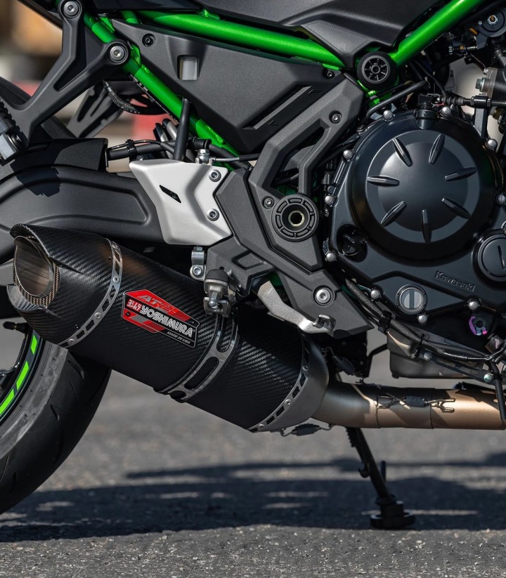 Yoshimura AT2 SS Full System Stainless with Carbon End Cap for Kawasaki Ninja 650 (17-24), Z 650 (17-24) 14651am221