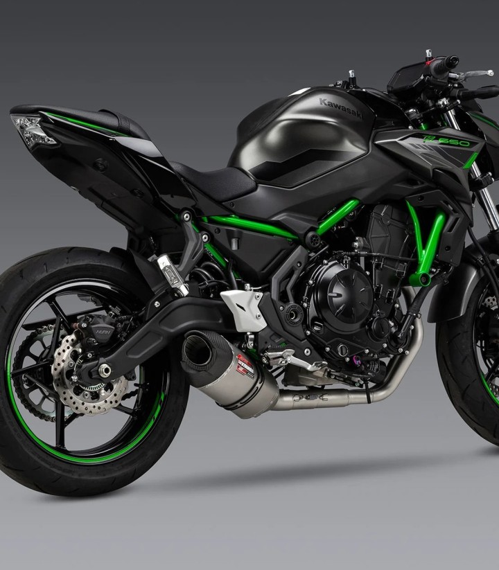 Échappement complet Yoshimura AT2 SS Acier avec embout en carbone pour Kawasaki Ninja 650 (17-24), Z 650 (17-24) 14651am521