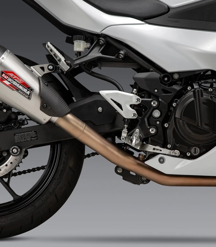 Escape completo Yoshimura AT2 SS Carbono para Kawasaki Ninja 500 (24) 14730ap520