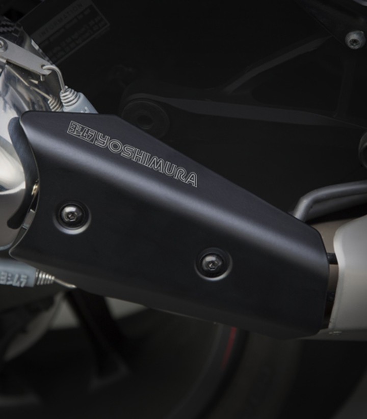 Échappement Yoshimura Alpha Acier avec embout en carbone pour Yamaha YZF R1 (15-20) 13141em520
