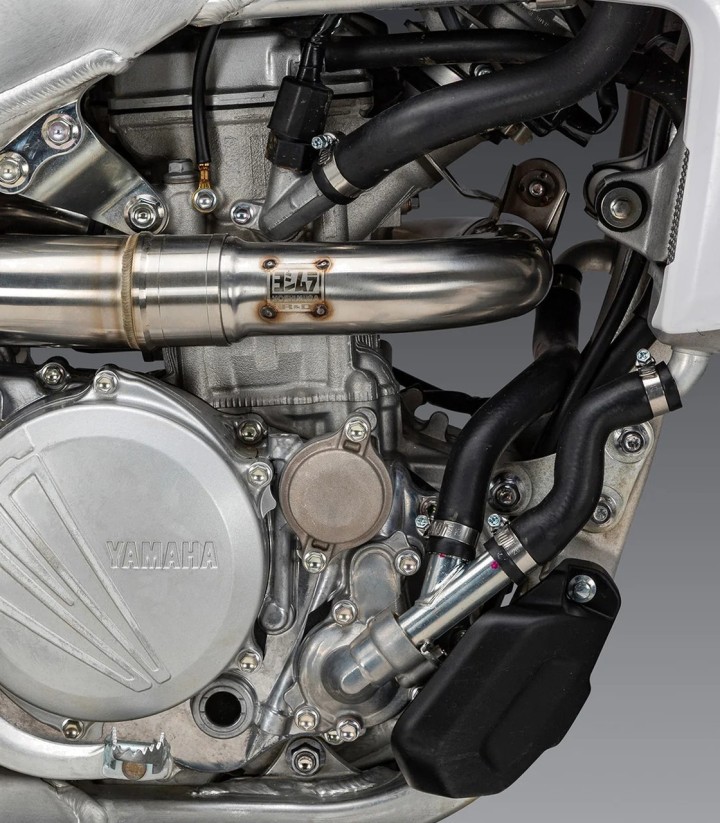 Escape completo Yoshimura RS-10 Aluminio con punta de carbono para Yamaha YZ 250 F (24-26) 231030s320