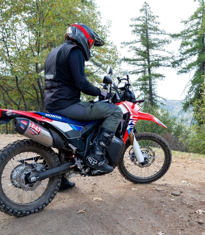 Escape completo Yoshimura RS-12 SS Aço com ponta de carbono para Honda CRF 300 L/RLA Rally (21-24) 123410s520