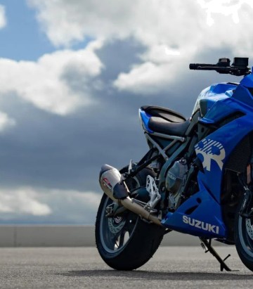 Yoshimura AT2 SS Full System Stainless with Carbon End Cap for Suzuki GSX-8R (23-24), GSX-8S (23-24) 11720ap520