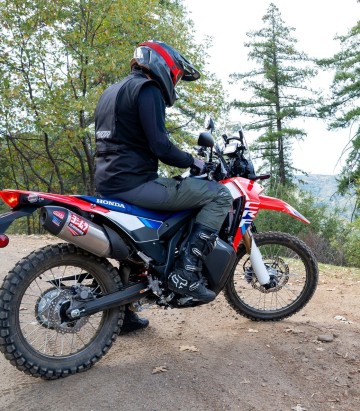 Escape completo Yoshimura RS-12 SS Acero con punta de carbono para Honda CRF 300 L/RLA Rally (21-24) 123410s520