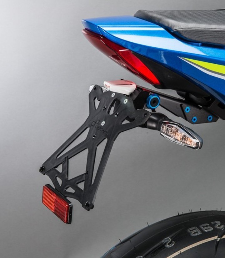 Verstelbare Kentekenplaathouder LighTech met LT009 Verlichting en Reflector in Zwart voor Suzuki GSX-R 1000 (17-22)