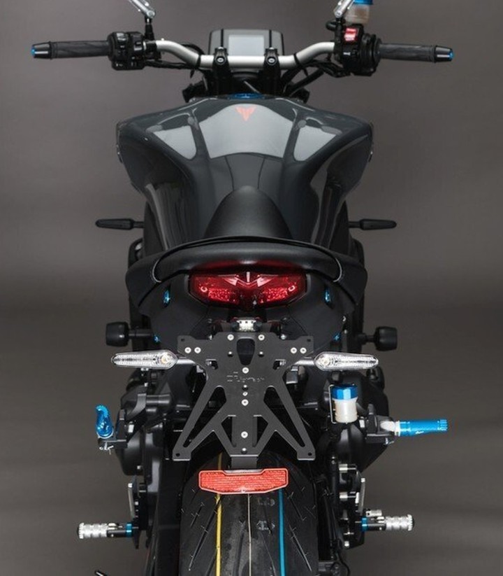 Suporte de Matrícula Regulável LighTech em Preto para Yamaha MT 09 (21-24)