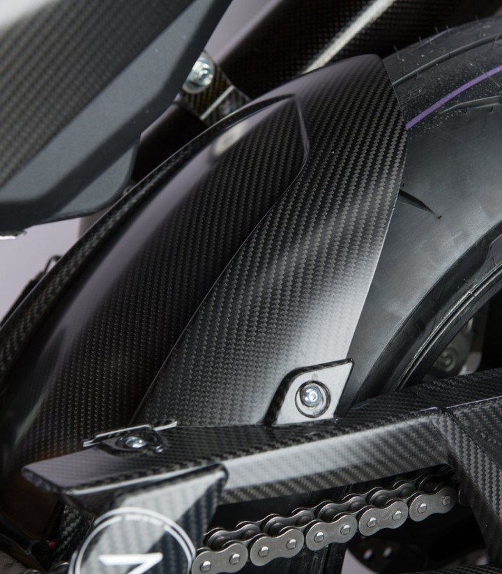 Parafango posteriore in carbonio LighTech per Aprilia RSV 4 1100 (21-25), Tuono V4 1000 (25), Tuono V4 1100 (21-25)