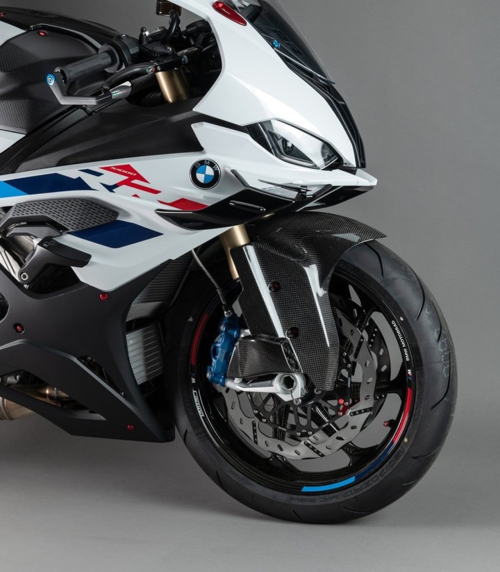 Guarda-lamas dianteiro de carbono LighTech com entradas de ar para arrefecimento das pinças de travão para BMW S 1000 R (21-24),