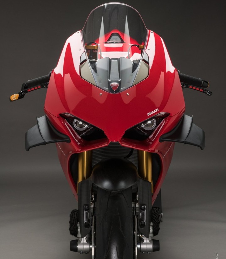 Deflettore laterale in carbonio LighTech per Ducati Panigale 1000 V4 R (19-20), Panigale 1100 V4 (22-23)