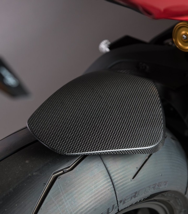 Achterspatbord van carbon LighTech voor several Ducati models
