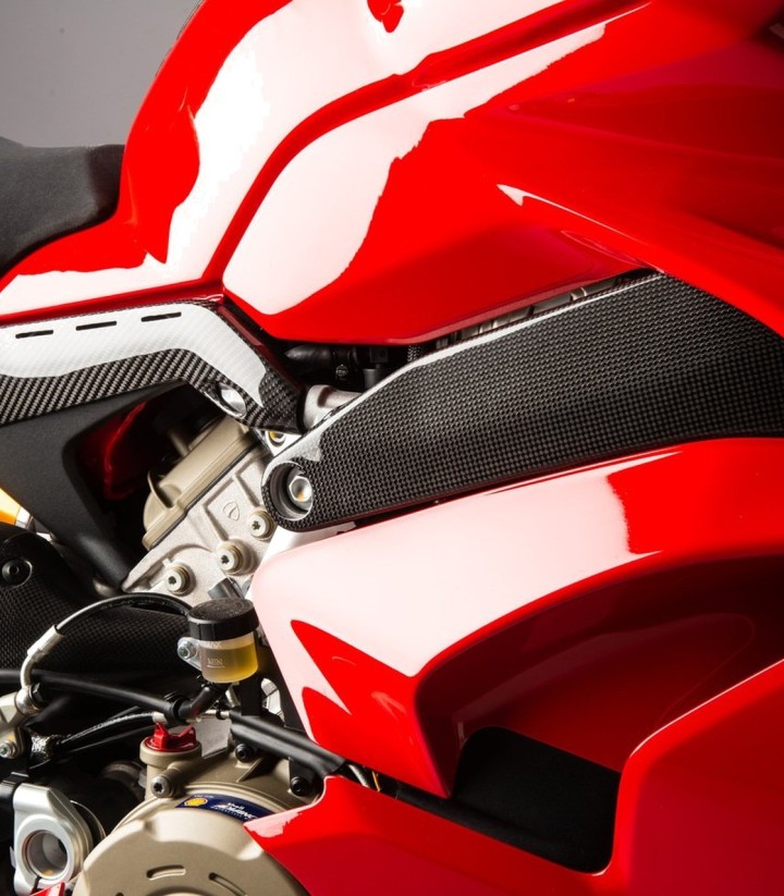 Framebescherming van carbon LighTech voor Ducati Panigale 1000 V4 R (19-20), Panigale 1100 V4 (22-23)