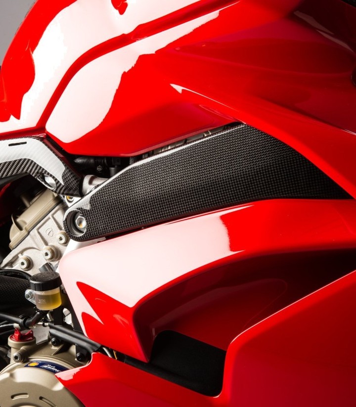 Laterales Bajo Depósito de Carbono LighTech para Ducati Panigale 1000 V4 R (19-20), Panigale 1100 V4 (22-23)