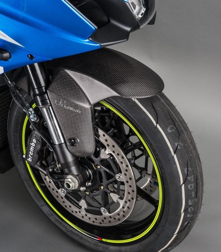 Guarda-lamas dianteiro de carbono LighTech para Suzuki GSX-R 1000 (17-24)