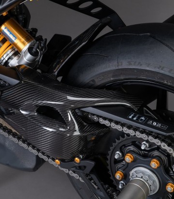 Protezione forcellone in carbonio LighTech per Triumph Speed Triple 1200 (21-25)