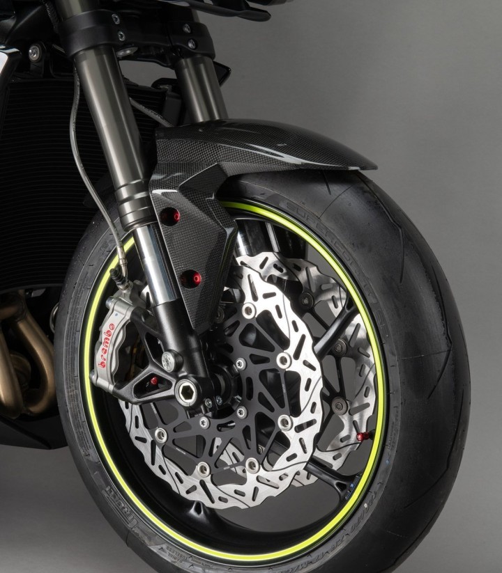 Parafango anteriore in carbonio LighTech per Triumph Street Triple 765 (17-25)