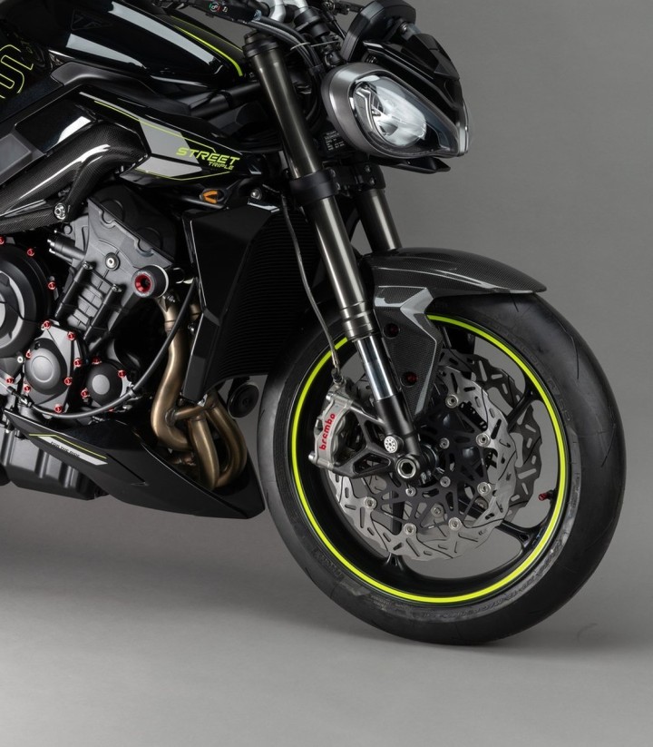 Voorspatbord van carbon LighTech voor Triumph Street Triple 765 (17-25)