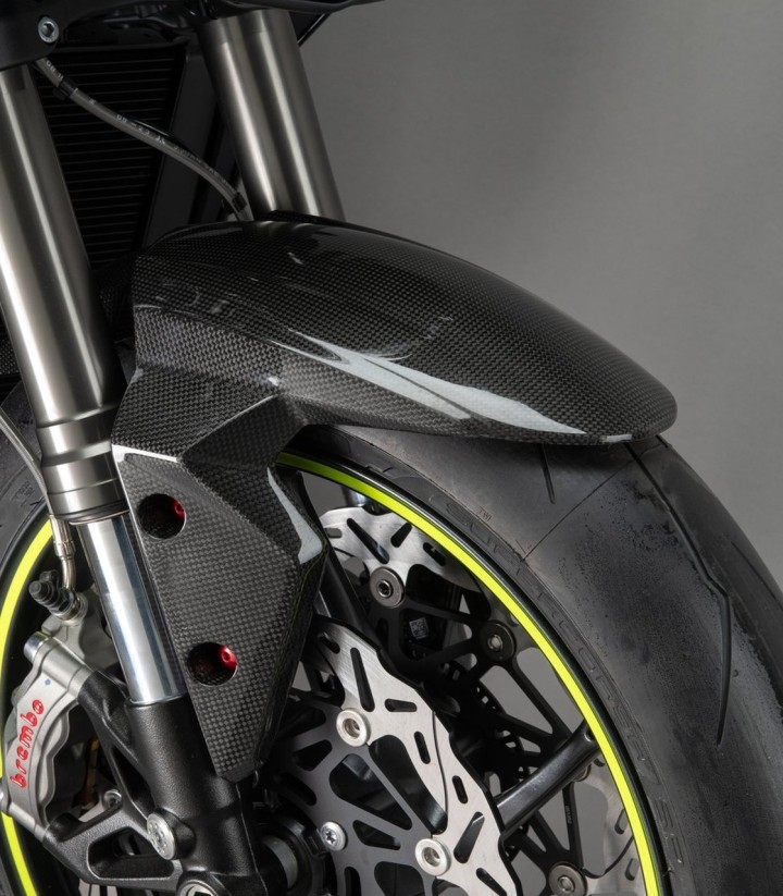 Voorspatbord van carbon LighTech voor Triumph Street Triple 765 (17-25)
