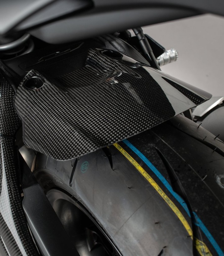 Garde-boue arrière en carbone LighTech pour Yamaha MT 10 (16-21), YZF R1 (15-25)