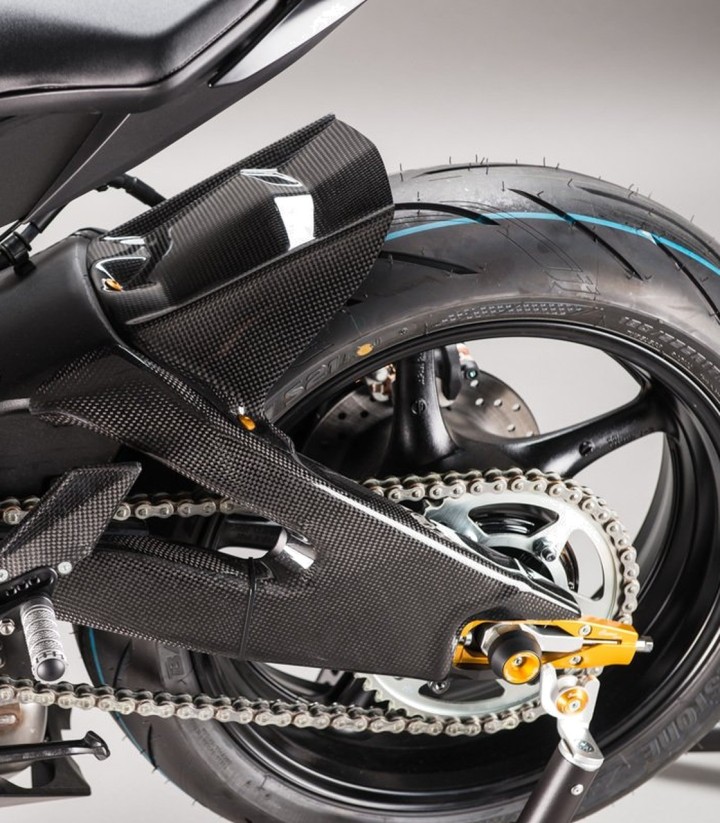 Achterspatbord van carbon LighTech voor Yamaha YZF R6 (06-24)