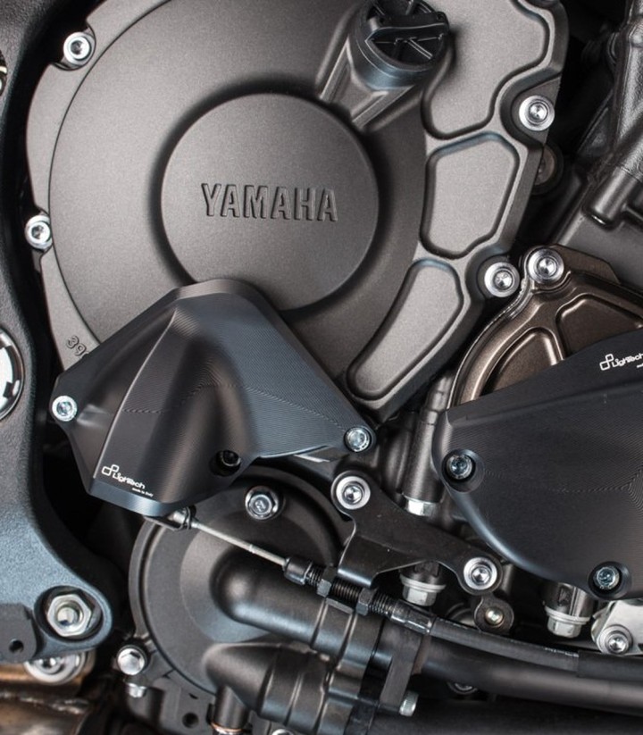 Coperchio pick-up in carbonio LighTech lato destro nero per Yamaha MT 10 (16-21), YZF R1 (15-25)