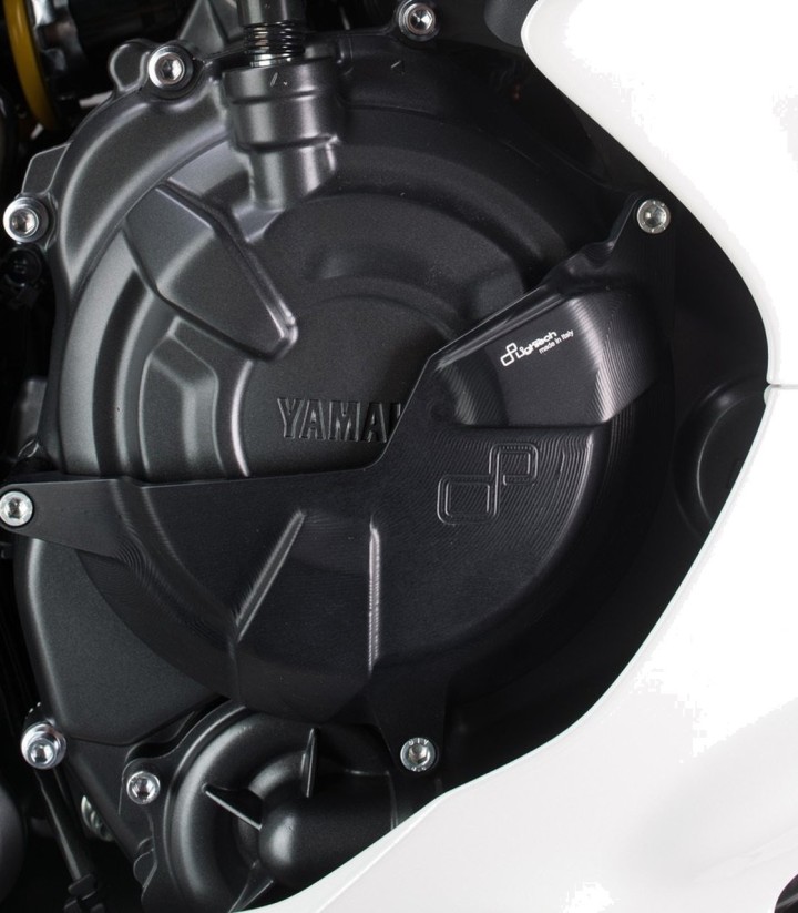 LighTech Carbon Clutch Cover Right Side in Black for Yamaha R7 (22-24)