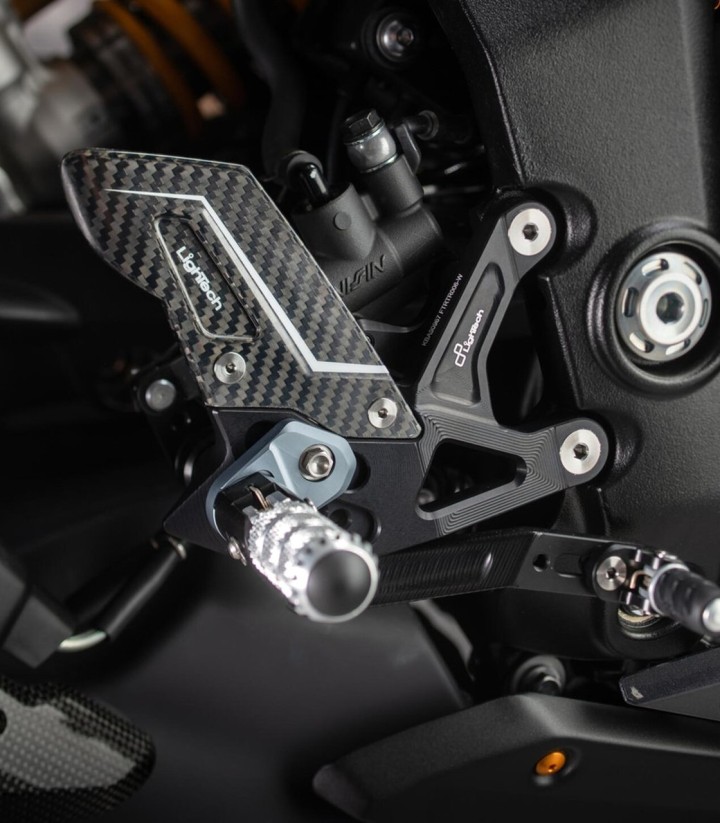 LighTech Adjustable Rearsets for Triumph Speed Triple 1200 (25)