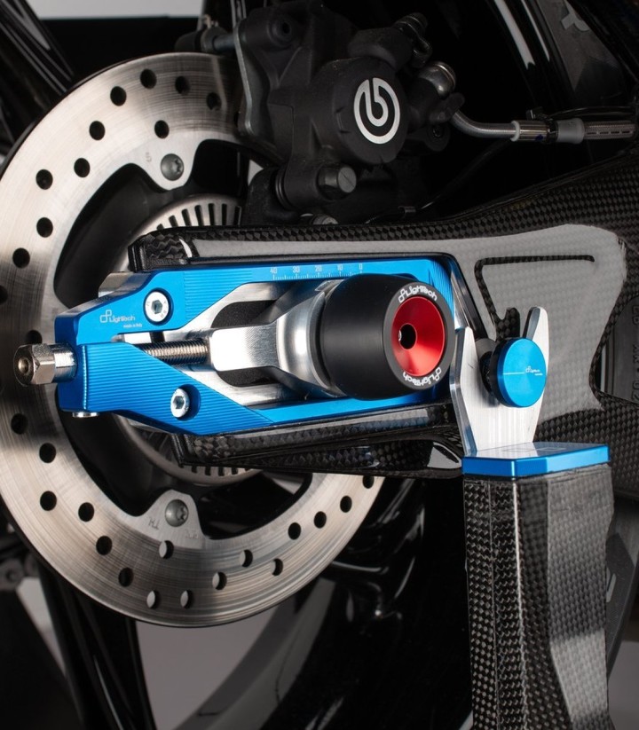 LighTech Axle Sliders Front and Rear in Red for BMW S 1000 R (14-24), S 1000 RR (09-25)