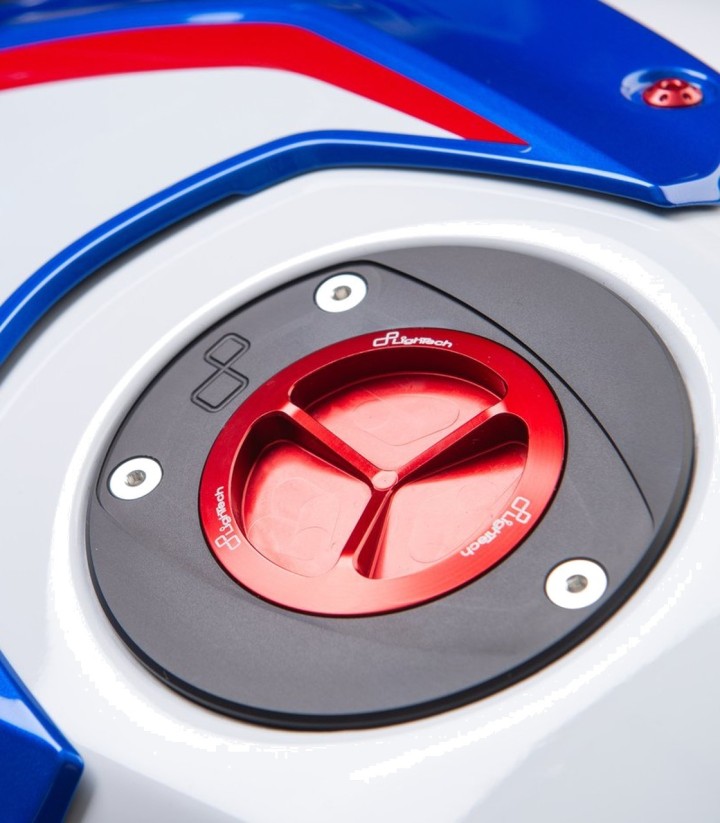 LighTech tankdop met schroefdraad in rood voor BMW S 1000 R (14-19), S 1000 RR (09-22)