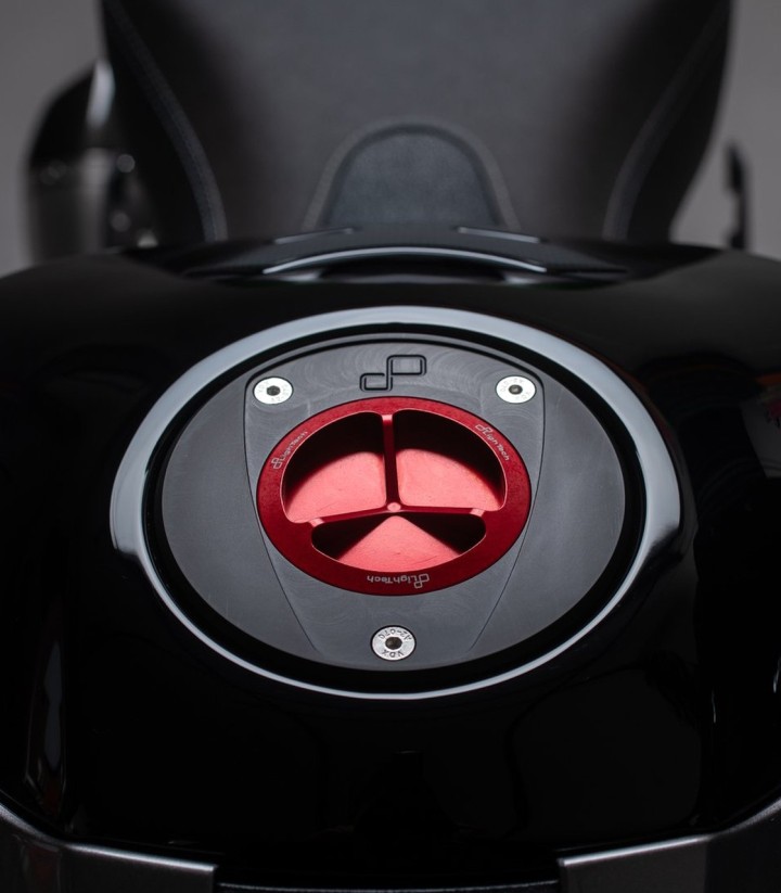 Bouchon de réservoir à vis LighTech rouge pour plusieurs modèles Kawasaki