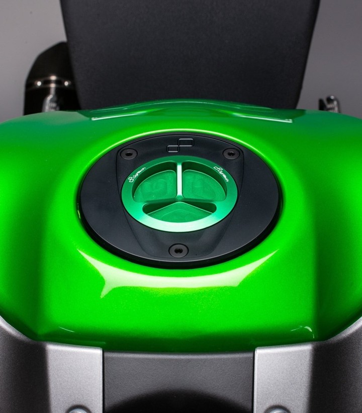 Tampão de depósito roscado LighTech em verde para vários modelos de Kawasaki