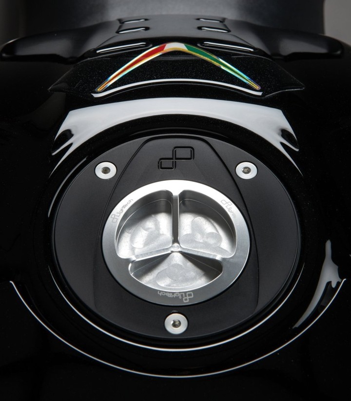 Tappo serbatoio a vite LighTech argento per diversi modelli Ducati e Yamaha