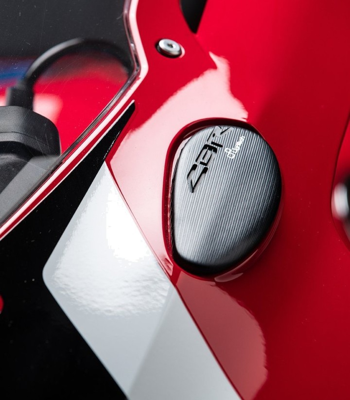 Coperture per specchietti retrovisori LighTech in nero per Honda CBR 1000 RR (08-24)