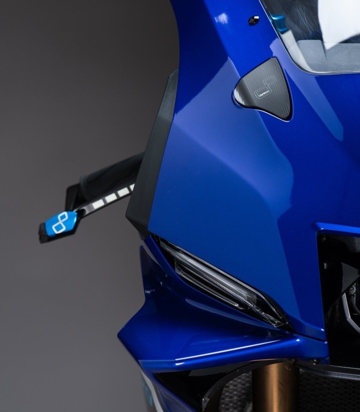 LighTech Mirror Block-Off Plates in Black for Yamaha R9 (25)