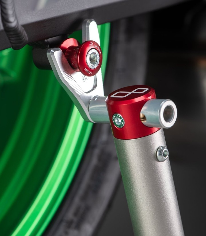 LighTech M10x1.25 Paddock Stand Bobbins in Red for CFMOTO SR 450 (23), Kawasaki ER 6 (12-20), ZX 6 R (22-25)