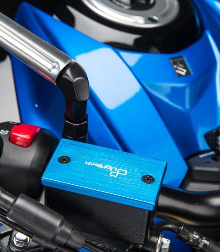 Tapa de Bomba de Freno Delantero LighTech en Azul Cobalto para varios modelos de Suzuki