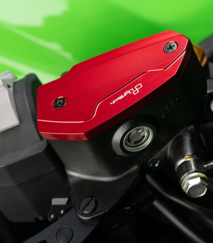 Coperchio pompa freno anteriore LighTech rosso per several Kawasaki models